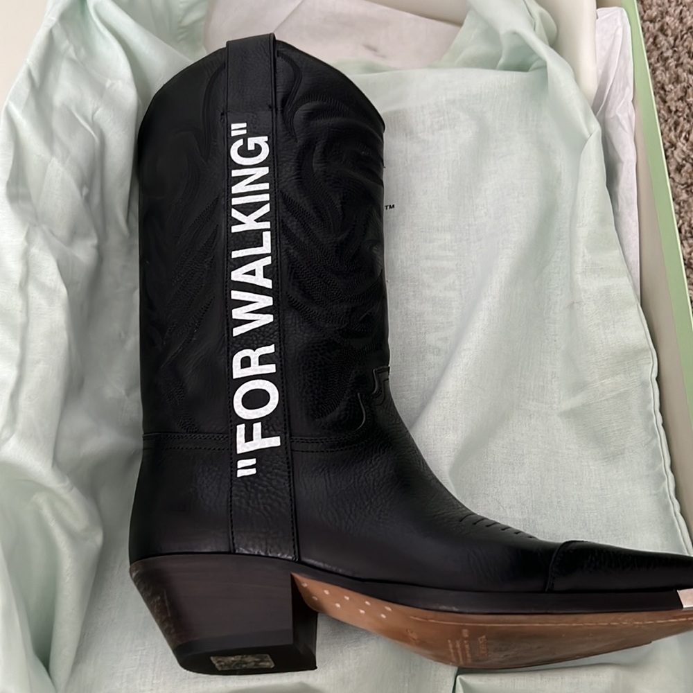 Off-white c/o virgil abloh for walking boots. Size 39. Worn once